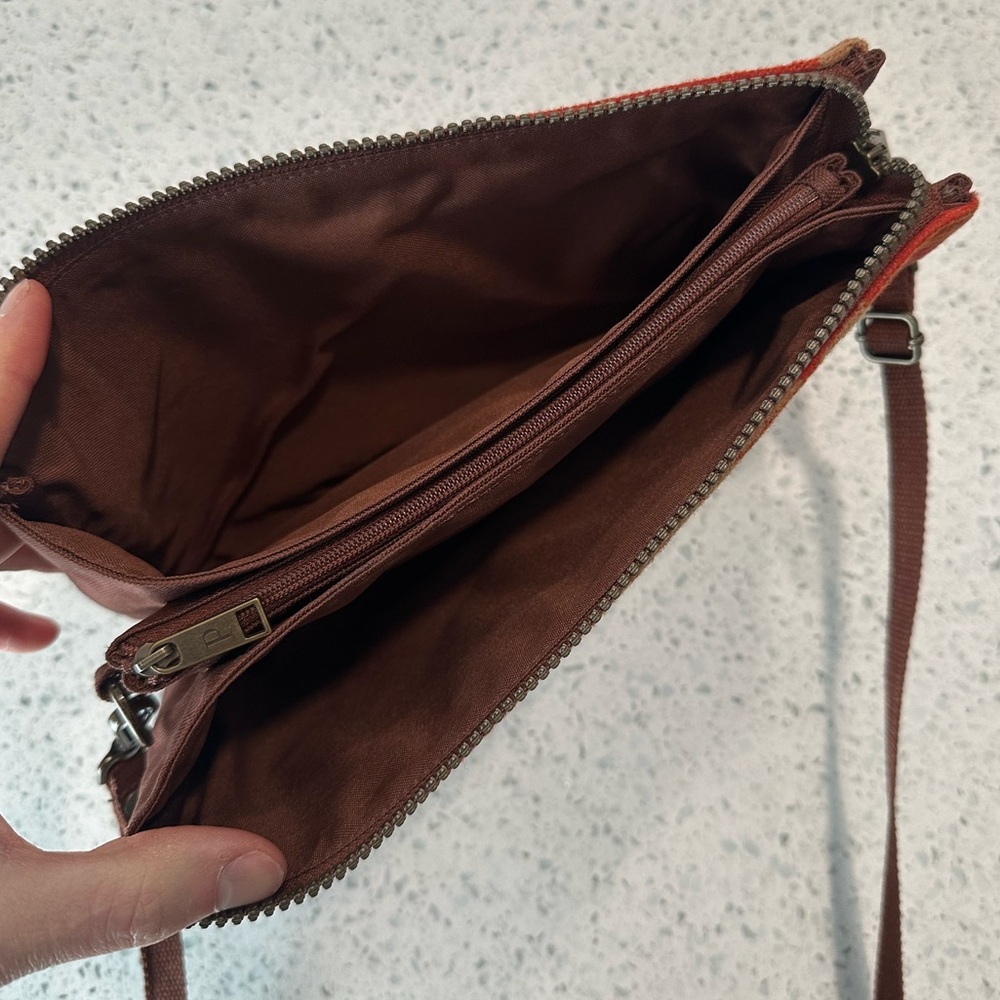 Pendleton Large Three Pocket Keeper Crossbody Bag… - image 4